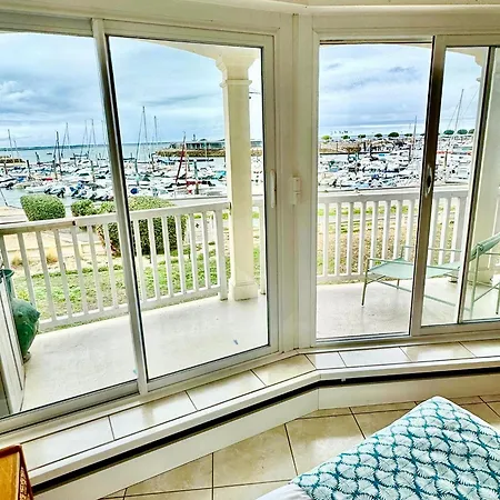 Bright With Balcony * Arcachon